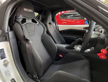MAZDA�@���[�h�X�^�[�@ND5RE�i2024�N�j�@�Ɂ@RECARO�i���J���j�@SR-S�@BK100H�@BK/SIL�@�V�[�g�q�[�^�[�t���@����