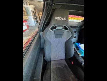 MAZDA�@���[�h�X�^�[�@NCEC�i2006�N�j�@�Ɂ@RECARO�i���J���j�@SR-S�@BK100�@BK/SIL�@���@SR-C�@BK100�@BK/SIL�@����