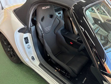 MAZDA�@���[�h�X�^�[NRA�@ND5RC�i2023�N�j�@�Ɂ@RECARO�i���J���j�@TS-�@GK�@BK/BK�@�V�[�g�q�[�^�[�t���@����