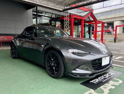 MAZDA�@���[�h�X�^�[�@ND5RC�i2023�N�j�@�Ɂ@RECARO�i���J���j�@SR-S�@UT100H�@BK�@�V�[�g�q�[�^�[�t���@����