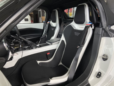 MAZDA�@���[�h�X�^�[�@ND5RC�i2023�N�j�@�Ɂ@RECARO�i���J���j�@RCS�@���V�F��/�u���b�N���b�V���@�V�[�g�q�[�^�[�t���@�~���E�@����