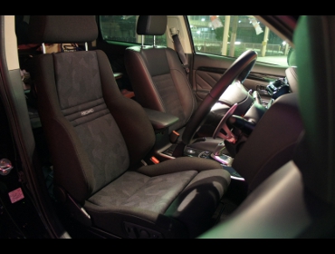RECARO�i���J���V�[�g�j�@MITSUBISHI�@�A�E�g�����_�[�@PHEV�Ƀ��J���@�I���\�y�hAN220HV BK�@����
