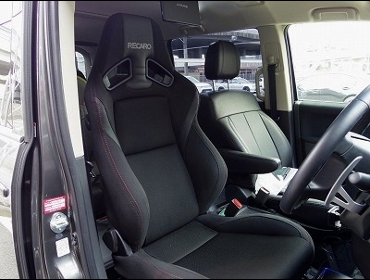 RECARO�i���J���V�[�g�j�@MITSUBISHI�@�f���JD5�Ƀ��J���@SR-7F Lassic BK/RED�@����