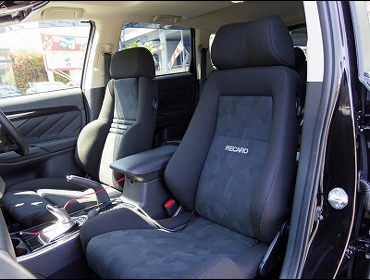 RECARO�i���J���V�[�g�j�@MITSUBISHI�@�A�E�g�����_�[PHEV�Ƀ��J���@�I���\�y�hAN220HV�@BK�@���@�G���S���hD H�i�V�[�g�q�[�^�[�t���j�@BK�@����