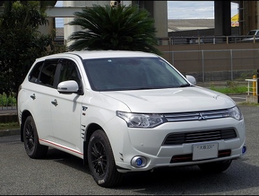 MITSUBISHI�@�A�E�g�����_�[�@PHEV�@GG2W��RECARO�i���J���j�V�[�g����