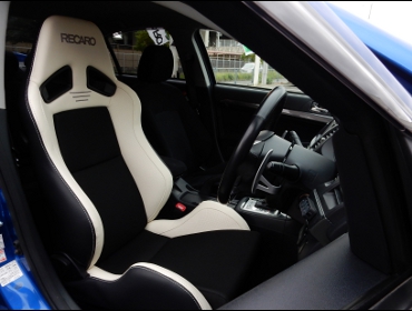 MITSUBISHI�@�M�������t�H���e�B�X�@CY4A�@�Ɂ@RECARO�i���J���j�@SR-7�@Lassic �@���@����