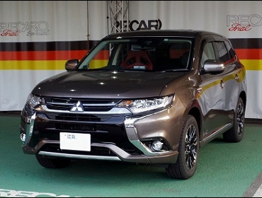 MITSUBISHI�@�A�E�g�����_�[�@PHEV�@GG2W�@�Ɂ@RECARO�i���J���j�V�[�g����