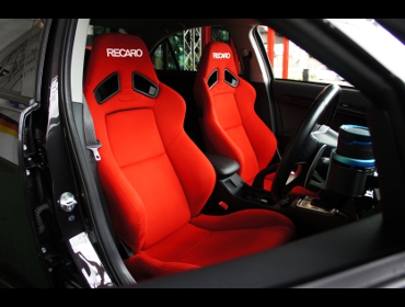 RECARO�i���J���V�[�g�j�@MITSUBISHI�@�����T�[�G�{�����[�V�����]�@CZ4A�@�Ɂ@RECARO�i���J���j�@SR-7F�@KK100�@RED�@�~2�r�@����