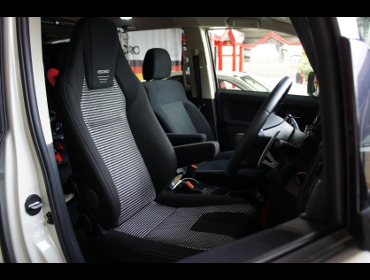 MITSUBISHI�@�f���JD5�@�Ɂ@RECARO�i���J���j�@LX-F�@IN110�@BK�@�V�[�g�q�[�^�[�t���@�A�[�����X�g�t���@����