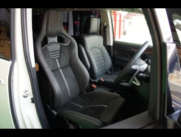 MITSUBISHI�@�f���JD5�i2020�N�j�@�Ɂ@RECARO�i���J���j�@�X�|�[�c�X�^�[CL210H�@BK�@����