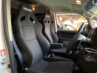 MITSUBISHI�@�f���JD5�@CV1W�@�Ɂ@RECARO�i���J���j�@SR-7F�@KK100�@BK�@A/R�@�~���E�@����