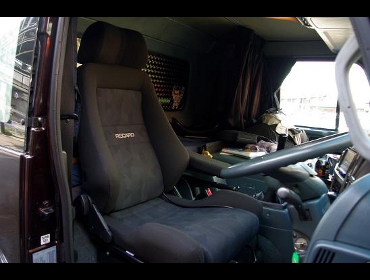 RECARO�i���J���V�[�g�j�@NISSAN�@UD�@�R���h��MK37C��RECARO�i���J���j�@�G���S���hD�@BK�@�A�[�����X�g�t���@����