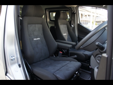 RECARO�i���J���V�[�g�j�@NISSAN�@NV200�@�v���~�A��GX�@��RECARO�i���J���j�@�G���S���hMV�@BK�@�A�[�����X�g�t���@�~2�r����