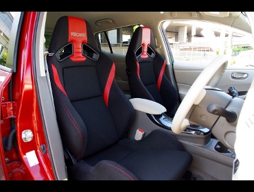 RECARO�i���J���V�[�g�j�@NISSAN�@���[�t�@�Ƀ��J���@SR-7 ���V�b�N�@RED/RED�@�~2�r�@����