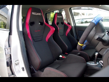 RECARO�i���J���V�[�g�j�@NISSAN�@�m�[�g�iNOTE�j�Ƀ��J���@����@SR-6 �X�[�p�[�V���^���NNU H�i�V�[�g�q�[�^�[�t���j�~2�r�@����