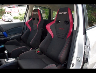 RECARO�i���J���V�[�g�j�@NISSAN�@�m�[�g�iNOTE�j�Ƀ��J���@����@SR-6 �X�[�p�[�V���^���NNU H�i�V�[�g�q�[�^�[�t���j�~2�r�@����