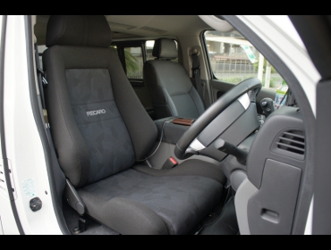 RECARO�i���J���V�[�g�j�@NISSAN�@�L�����o��NV350�@E26�Ƀ��J���@�G���S���hD�@H�@BK�@����