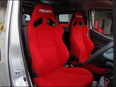 RECARO�i���J���V�[�g�j�@NISSAN�@NV200�o�l�b�g�@VM20�Ƀ��J���@SR-7F�@KK100�@RED�@�~2�r�@����