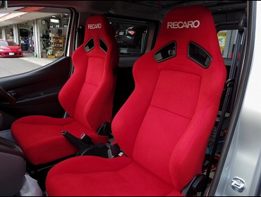 RECARO�i���J���V�[�g�j�@NISSAN�@NV200�o�l�b�g�@VM20�Ƀ��J���@SR-7F�@KK100�@RED�@�~2�r�@����