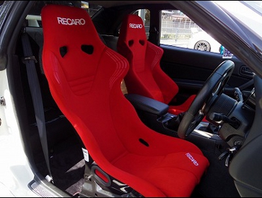 RECARO�i���J���V�[�g�j�@NISSAN�@�X�J�C���C���@GT-R�@V�X�y�b�N�U�@BNR34�Ƀ��J���@RS-GS�@RED�@���@SR-6 KK100S�@RED�@�~2�r�@����