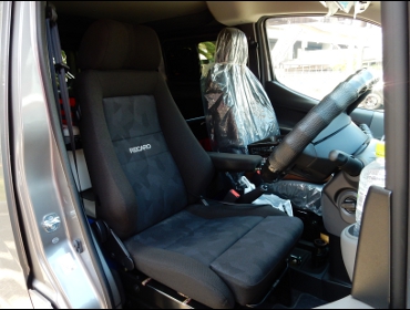 NISSAN�@NV200�@�o�l�b�g��RECARO�i���J���j�G���S���hMV�@BK�@�A�[�����X�g�t���@����