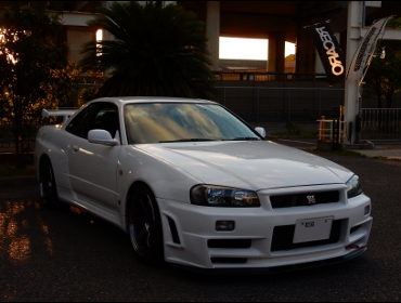 NISSAN�@�X�J�C���C���@BNR34��RECARO�i���J���j�V�[�g����