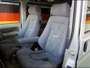 NISSAN�@NV100�@�N���b�p�[�@DR17V�@�Ɂ@RECARO�i���J���j�@�G���S���hD�@�O���C�@�~2�r�@����