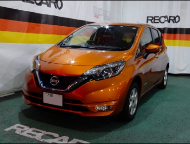 NISSAN�@�m�[�g�@e-power�@�Ɂ@RECARO�i���J���j�V�[�g����