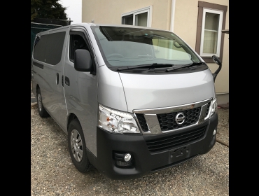 NISSAN�@�L�����o���@NV350�@�Ɂ@RECARO�i���J���j�V�[�g����