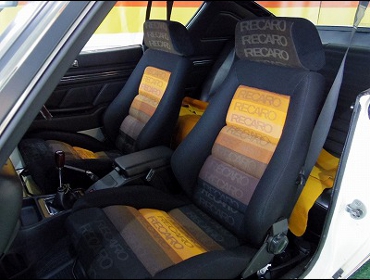 RECARO�i���J���V�[�g�j�@NISSAN�@�X�J�C���C���@C-GC111�i1976�N10���j�@�Ɂ@���J���V�[�g�@����