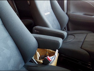 RECARO�i���J���V�[�g�j�@NISSAN�@�Z���i�@C27�@�Ɂ@RECARO�i���J���j�@�G���S���hMV�@BK�@�~2�r�@����