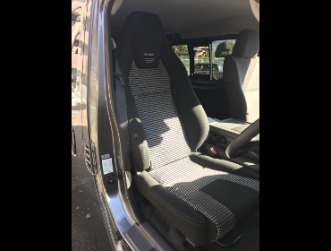RECARO�i���J���V�[�g�j�@NISSAN�@NV350�@�L�����o���@E26�@�Ɂ@RECARO�i���J���j�@LX-F IN110�@BK�@����