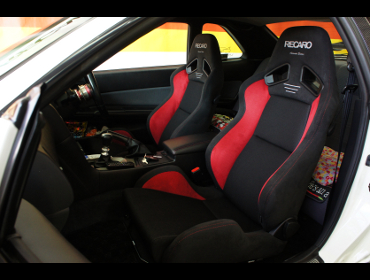 NISSAN�@�X�J�C���C���@GT-R�@BNR34�@�Ɂ@RECARO�i���J���j�@SR-7�@����@�A�h�o���X�G�f�B�V����2019�@RED�@�~���E�@����