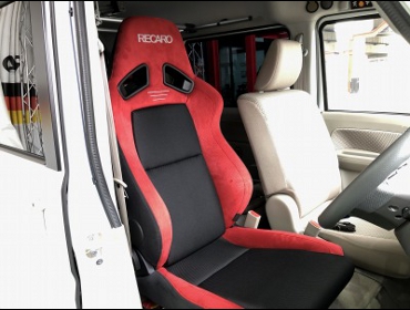 NISSAN�@NV100�@�N���b�p�[���I�@DR17W�i2018�N10���j�@�Ɂ@RECARO�i���J���j�@SR-7F�@GU100H�@BK/RED�@A/R�^�C�v�@����