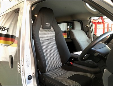 NISSAN�@�L�����o���@YD25�i2019�N�j�@�Ɂ@RECARO�i���J���j�@LX-F�@IN110�@BK�@�A�[�����X�g�t���@����