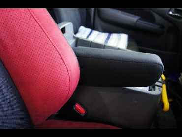 NISSAN�@NV350�@�v���~�A��GX�i2018�N�j�@�Ɂ@RECARO�i���J���j�@SR-7F�@GU100�@RED�@�A�[�����X�g�t���@����