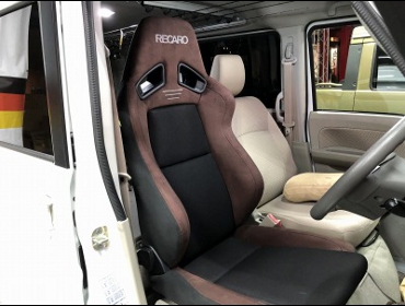NISSAN�@�N���b�p�[�@DR17W�i2017�N�j�@�Ɂ@RECARO�i���J���j�@SR-7F GU100�@�u���E���@����