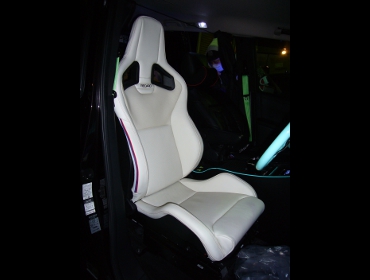 NISSAN�@�G���O�����h�@E52�@�Ɂ@RECARO�i���J���j�@�X�|�[�c�X�^�[LL100H�@SE�@WH�@����