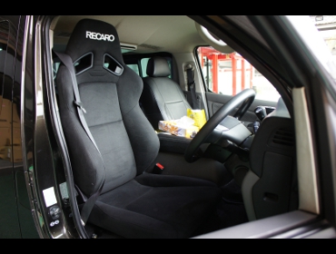 NISSAN�@�L�����o���@NV350�@�Ɂ@RECARO�i���J���j�@SR-7F�@KK100�@BK�@����