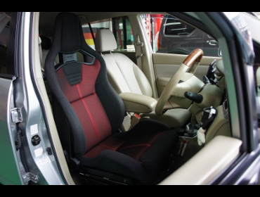 NISSAN�@�e�B�[�_�@�b11�i2005�N�j�@�Ɂ@RECARO�i���J���j�@�X�|�[�c�X�^�[GK100H�@RED�@����