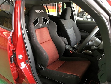 NISSAN�@���[�t�@ZE1�i2020�N�j�@�Ɂ@RECARO�i���J���j�@SR-7F�@GK100�@BK/RED�@�V�[�g�q�[�^�[�t���@����