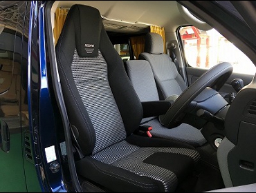 NISSAN�@V350�i2020�N�j�@�Ɂ@RECARO�i���J���j�@LX-F IN110�@BK�@�A�[�����X�g�t���@����