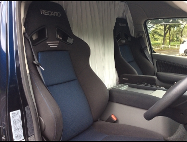 NISSAN�@NV350�L�����o���@�Ɂ@RECARO�i���J���j�@SR-7F�@GK100�@BK/�u���[�@�A�[�����X�g�t���@�~���E�@����