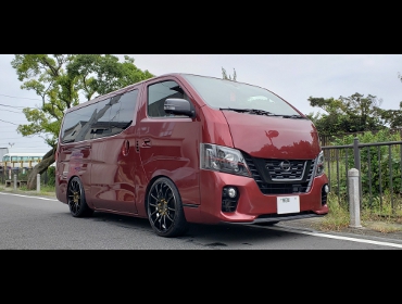 NISSAN�@�L�����o��NV350�@�Ɂ@RECARO�i���J���j�@SR-7F�@GU100H�@�u���E���@�V�[�g�q�[�^�[�t���@����