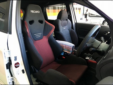 NISSAN�@�m�[�g�@E�p���[�@HE12�@�Ɂ@RECARO�i���J���j�@SR-6�@GK100S�@BK/RED�@����