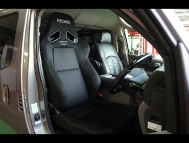 NISSAN�@NV350�L�����o���@E26�i2017�N�j�@RECARO�i���J���j�@SR-7F�@GU100H�@BK�@�V�[�g�q�[�^�[�t���@����