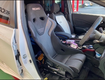 NISSAN�@�m�[�g�j�X��e-power�@HE12�@�Ɂ@RECARO�i���J���j�@RS-G�@GK�@BK/SIL�@����