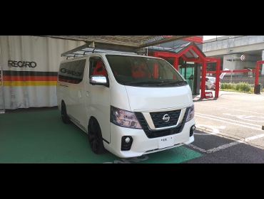 NISSAN�@�L�����o���@E26�i2019�N�j�@�Ɂ@RECARO�i���J���j�@SR-7F�@KK100�@RED�@�V�[�g�q�[�^�[�t���@�~���E�@����