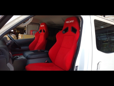 NISSAN�@�L�����o���@E26�i2019�N�j�@�Ɂ@RECARO�i���J���j�@SR-7F�@KK100�@RED�@�V�[�g�q�[�^�[�t���@�~���E�@����
