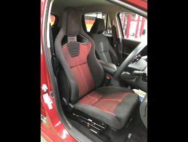 NISSAN�@�m�[�g�@E13�i2021�N�j�@�Ɂ@RECARO�i���J���j�@�N���X�X�|�[�c�X�^�[�@GK100H�@RED�@����